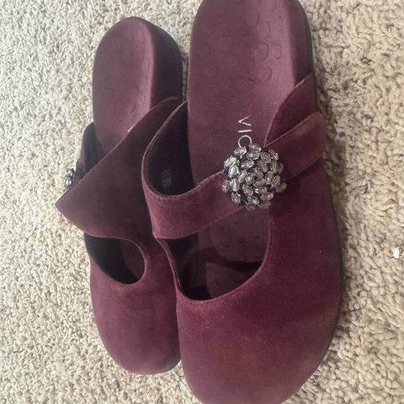 Vionic Burgundy Mules with Embellished Strap - Picture 1 of 4